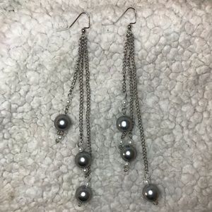 Statement pearl dangly earrings